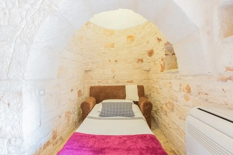 Trullo mit privatem Pool - umzäunter Garten