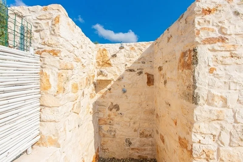 Trullo mit privatem Pool - umzäunter Garten