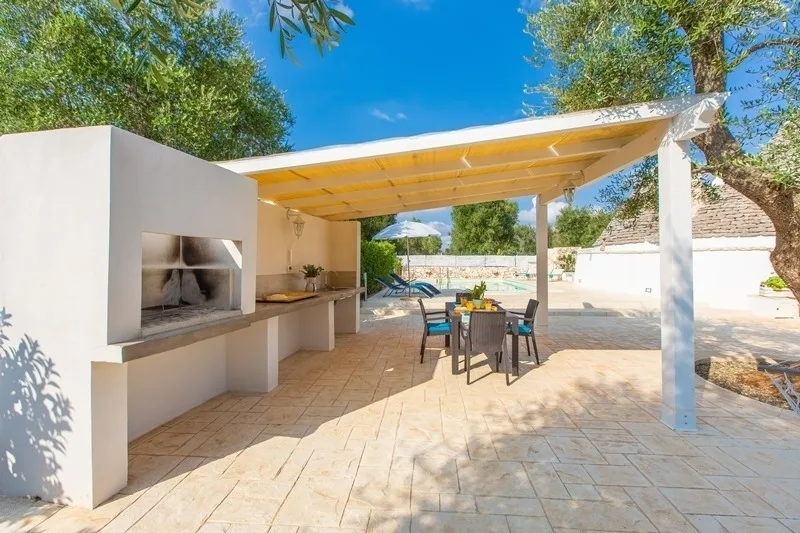 Trullo mit privatem Pool - umzäunter Garten