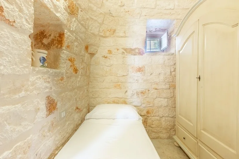 Trullo mit privatem Pool - umzäunter Garten