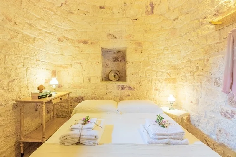 Trullo mit privatem Pool - umzäunter Garten