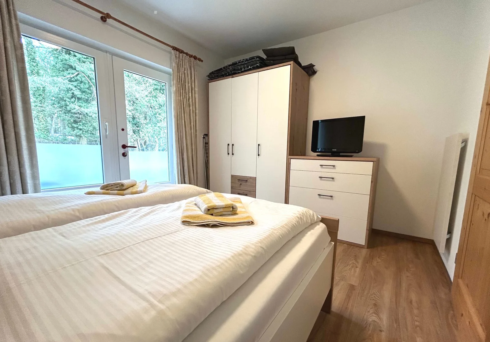 Hinter den Dünen D82