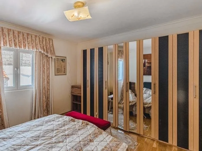 Edle Ferienwohnung in Bergnähe - F0175