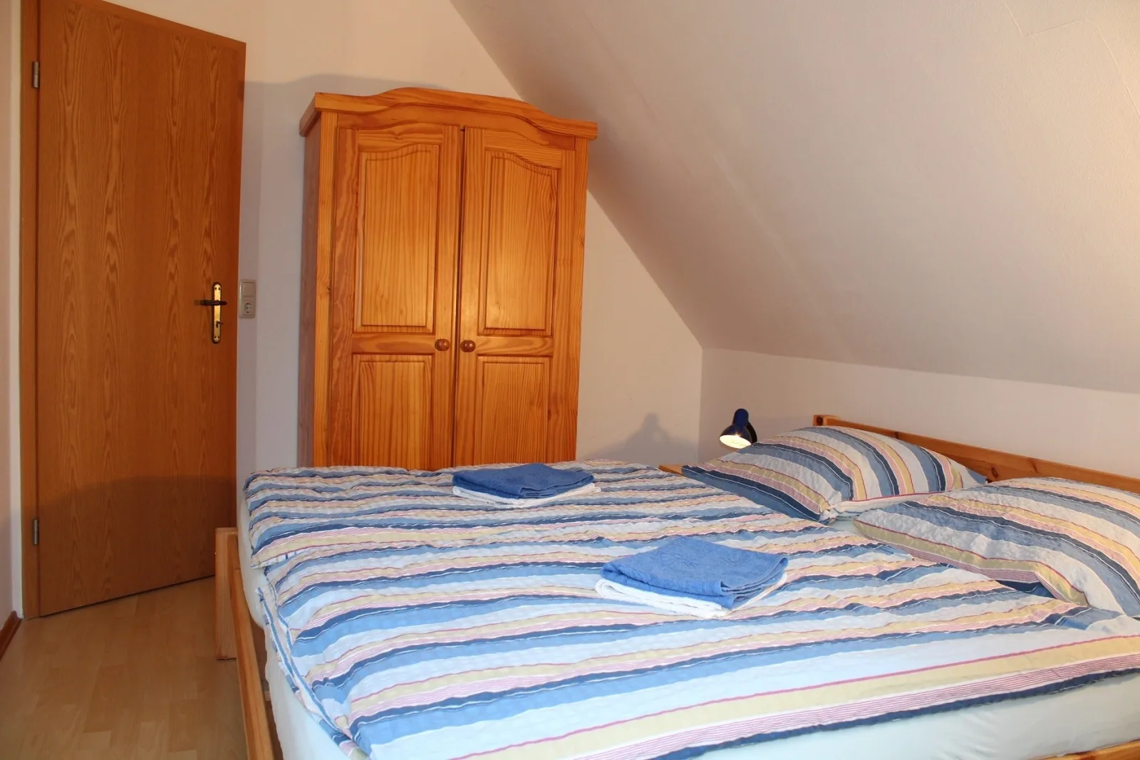 Landhaus am Teich - Saaler - Bodden - Ferienwohnung blau