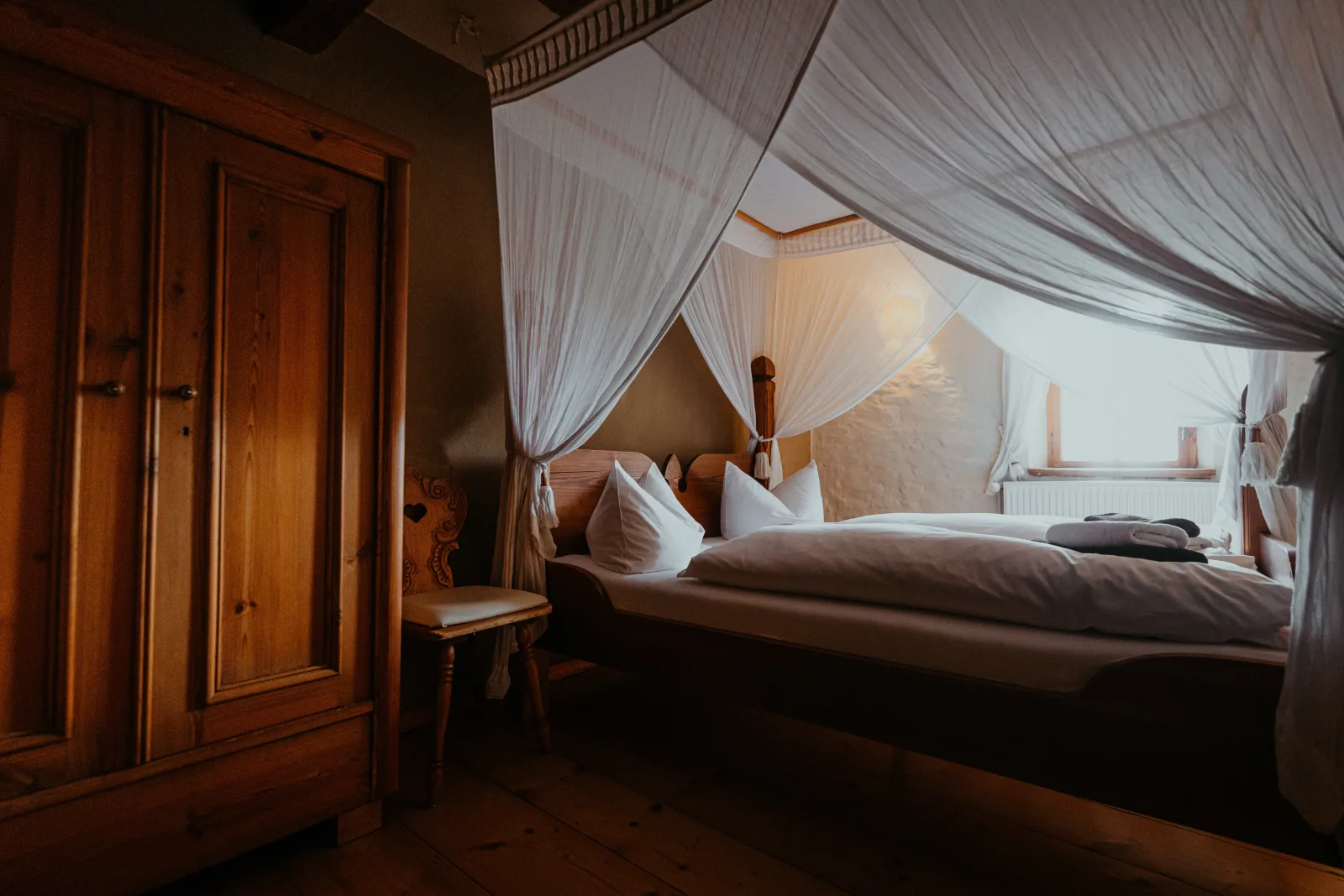 Urlaub im historischen Rittergut Positz aus dem 16. Jahrhundert - Außergewöhnliche Ferienwohnung für  8 - 10 Personen