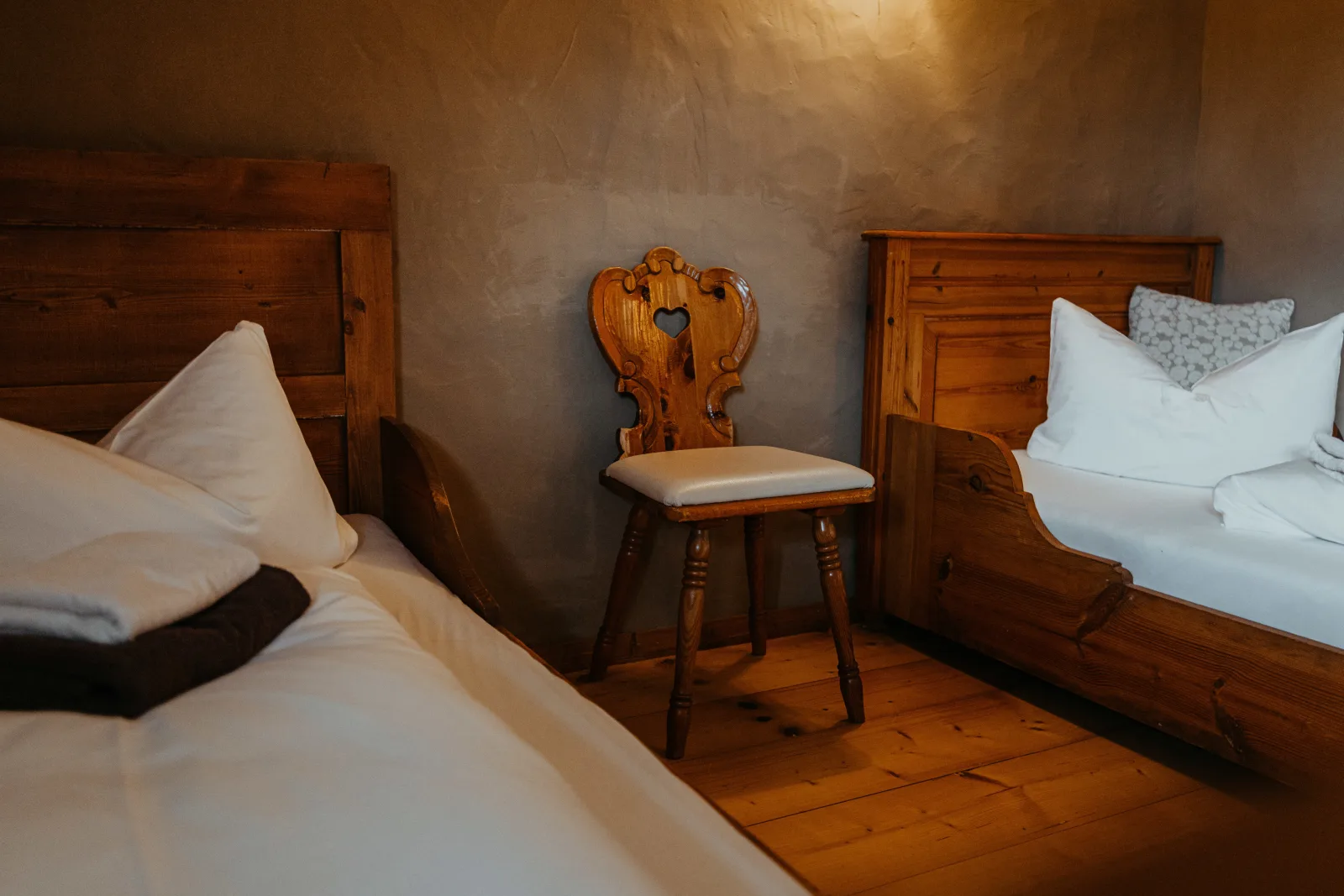 Urlaub im historischen Rittergut Positz aus dem 16. Jahrhundert - Außergewöhnliche Ferienwohnung für  8 - 10 Personen