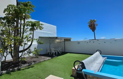 2 Schlafzimmer - ruhige Lage - Pool - Parkplatz