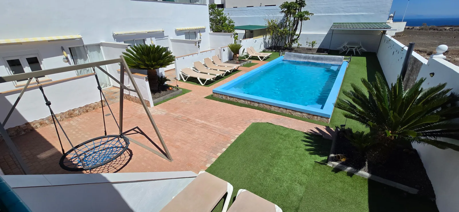 2 Schlafzimmer - ruhige Lage - Pool - Parkplatz