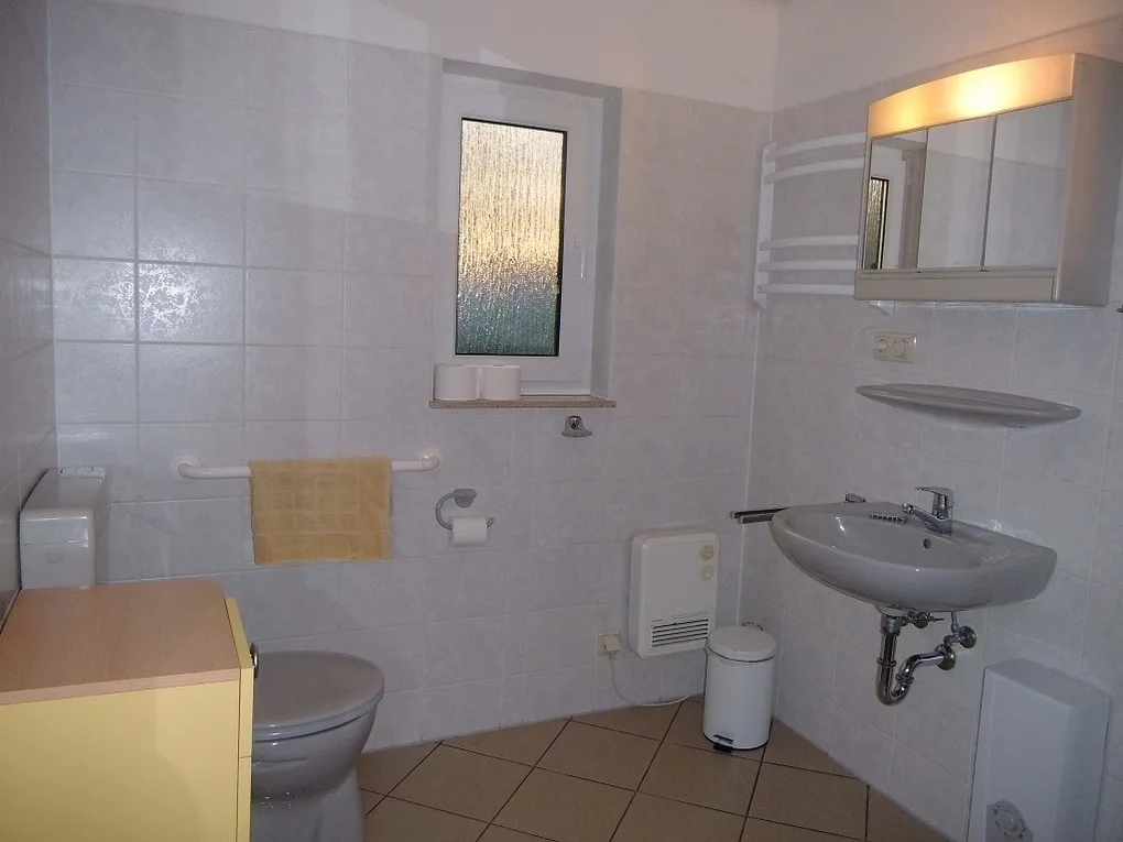 Landhaus am Teich - Saaler Bodden - Ferienwohnung orange