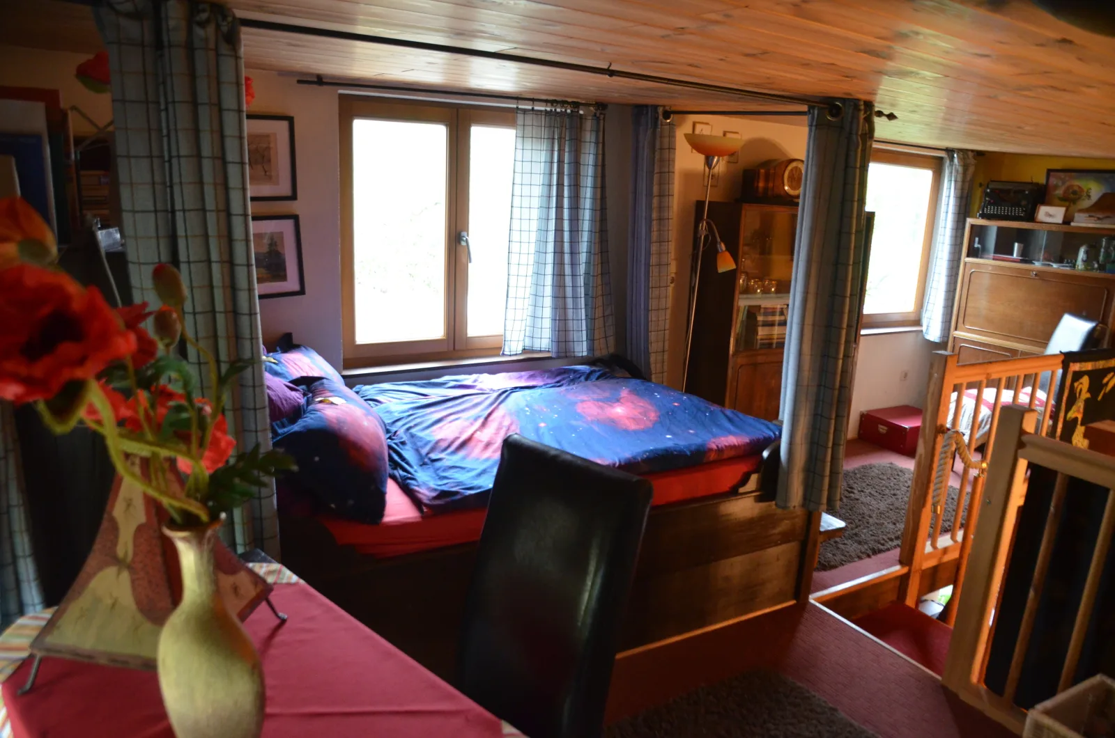 Rotes Kreativ-Ferienhaus