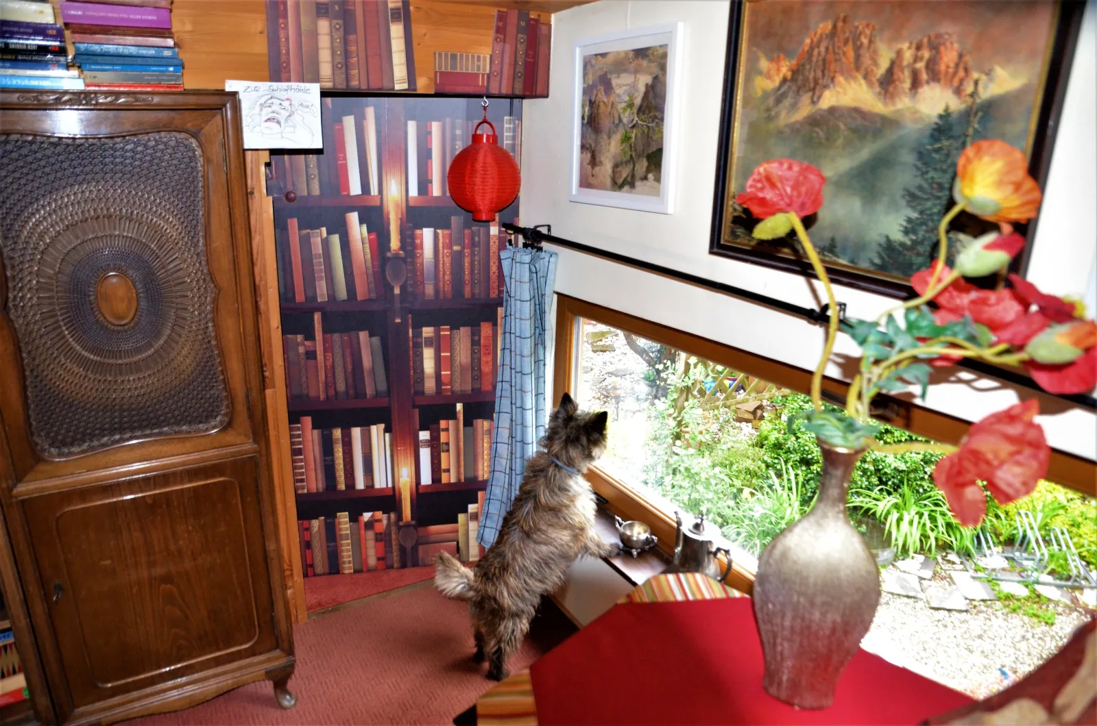 Rotes Kreativ-Ferienhaus