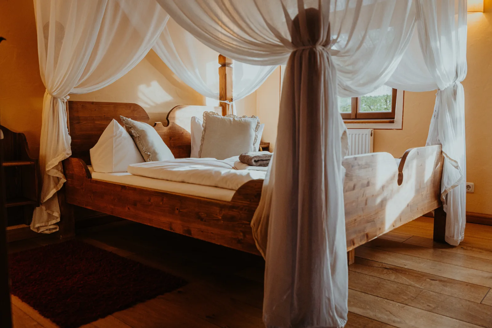 Urlaub im historischen Rittergut Positz aus dem 16. Jahrhundert - individuelle, lichtdurchflutete Romantikzimmer