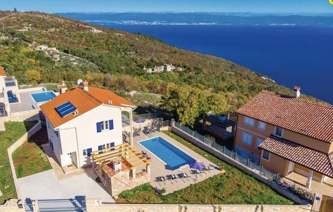 Gorgeous sea-view VillaSol with pool  & BBQ