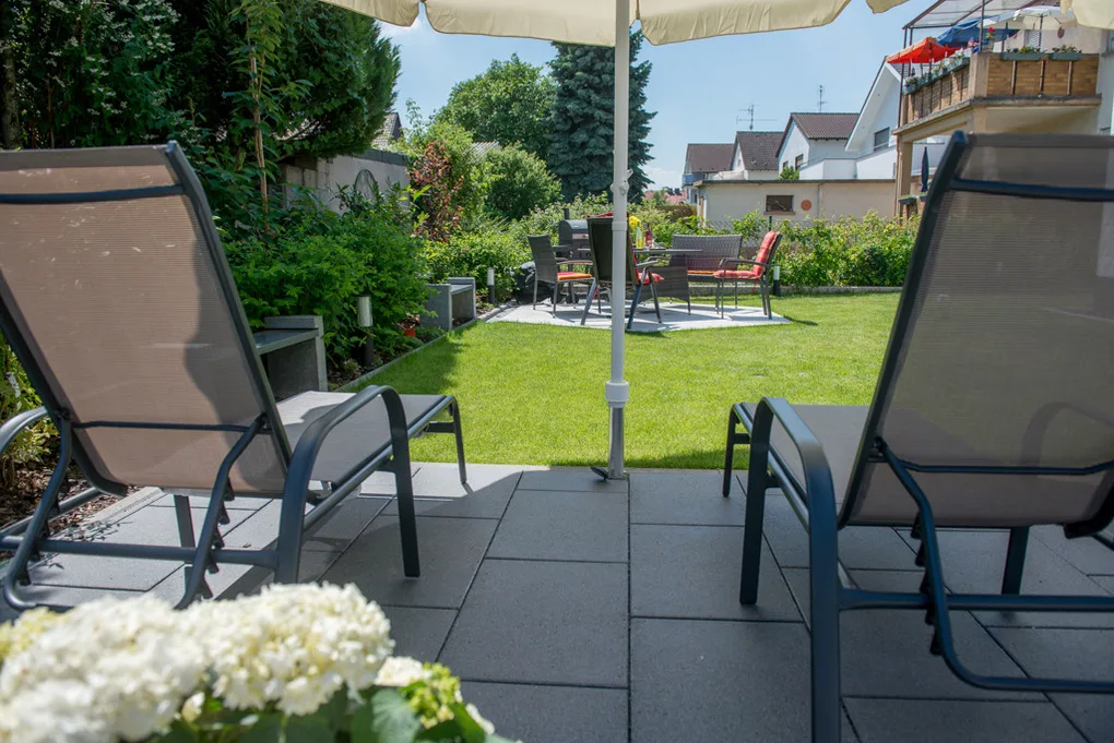 Wohnen auf Zeit: Garten-Wohnung - barrierefrei, ruhig, mit Parkplatz und nahen Einkaufsmöglichkeiten