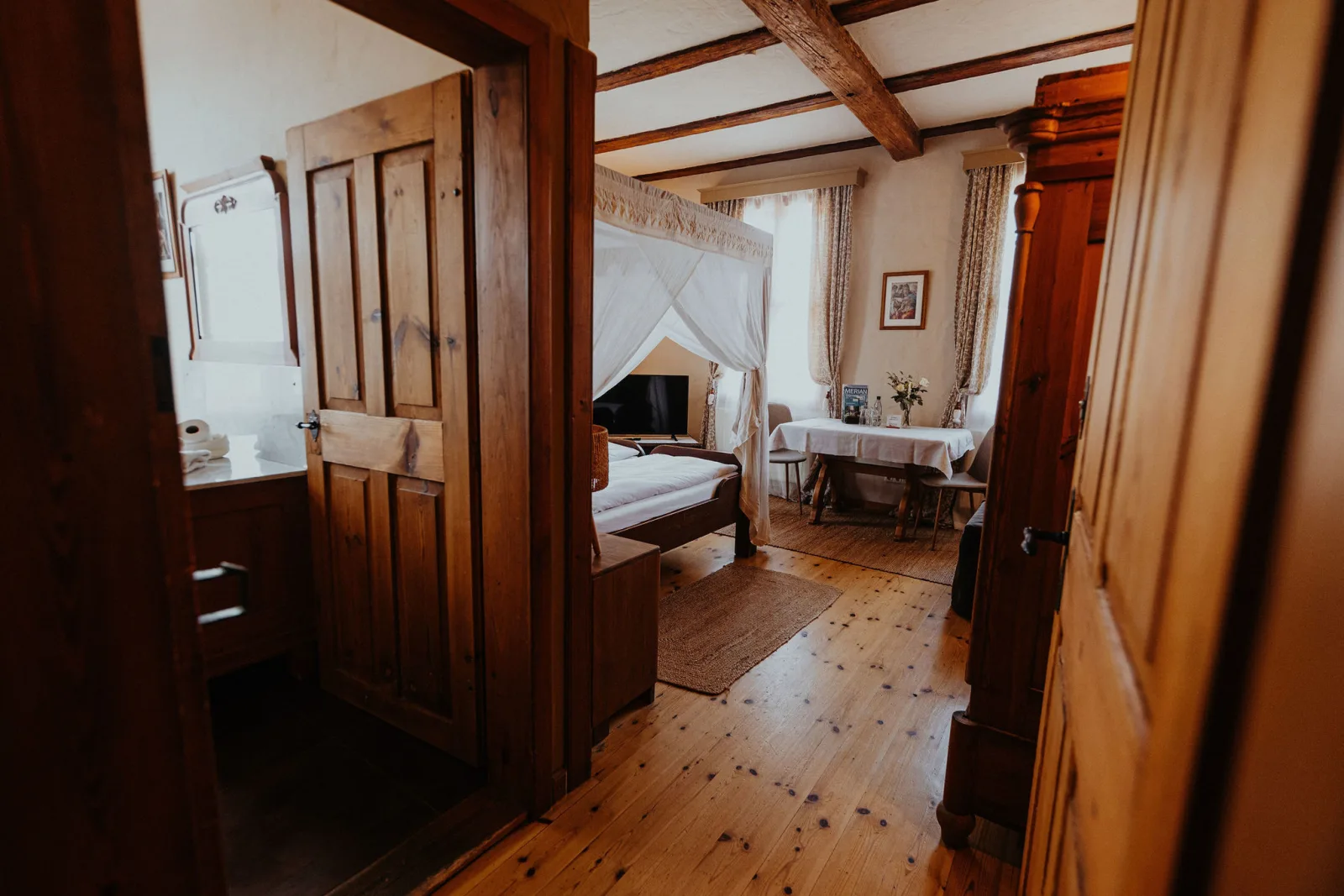Urlaub im historischen Rittergut Positz aus dem 16. Jahrhundert - individuelle, lichtdurchflutete Romantikzimmer