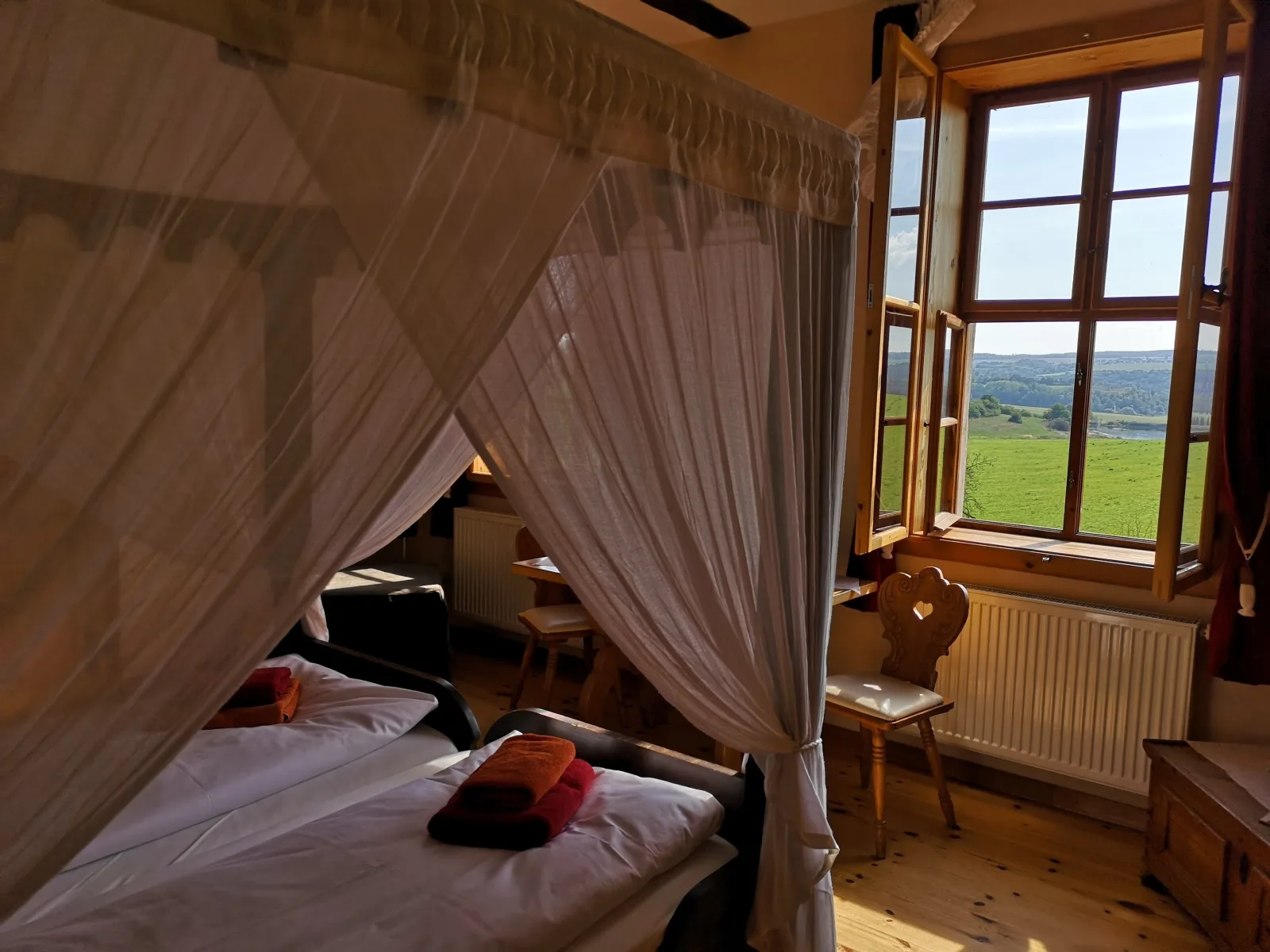 Urlaub im historischen Rittergut Positz aus dem 16. Jahrhundert - individuelle, lichtdurchflutete Romantikzimmer