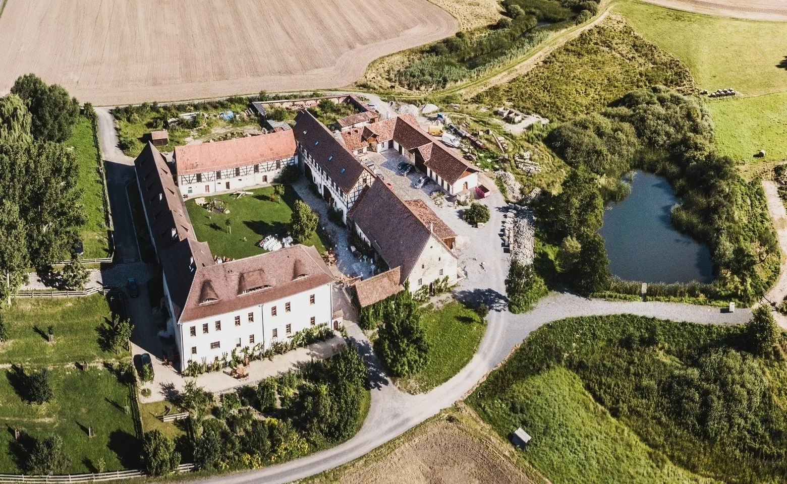 Urlaub im historischen Rittergut Positz aus dem 16. Jahrhundert - individuelle, lichtdurchflutete Romantikzimmer