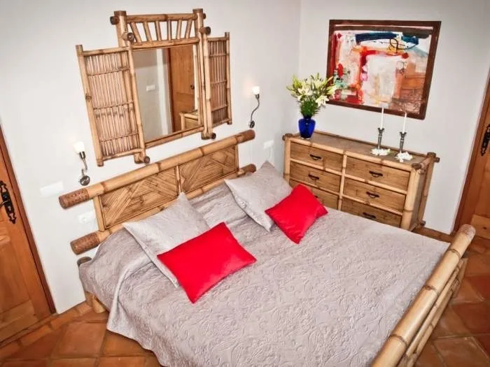Villa mit Pool und Traumblick - F5858