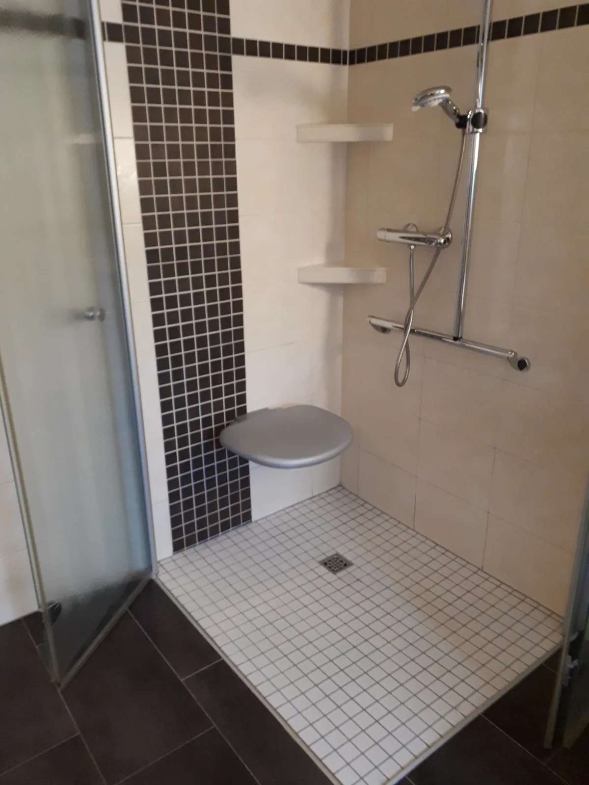 Exclusive Rollstuhlgerechte Wohnung " Ebbe "  ( barreirefrei ) 3 Erw. + Klenkind in Ostfriesland