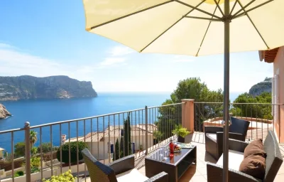 Charming Villa with Sea Views & Pool. Up to 7 Guests