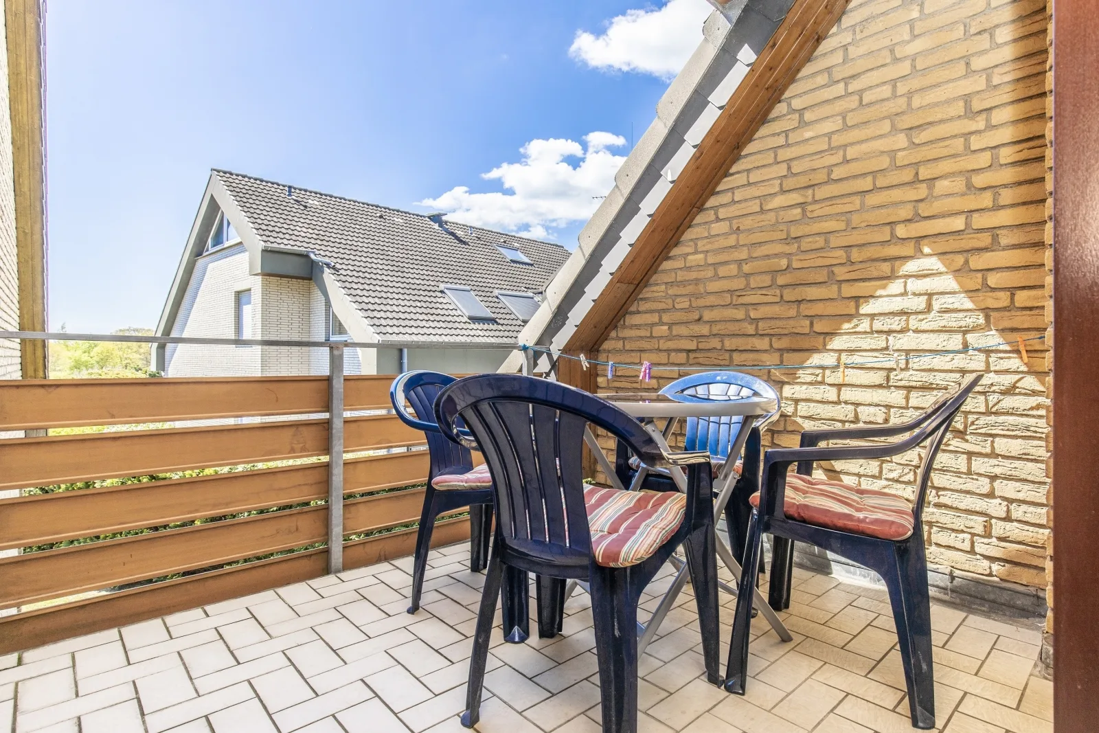 Apartment mit Balkon