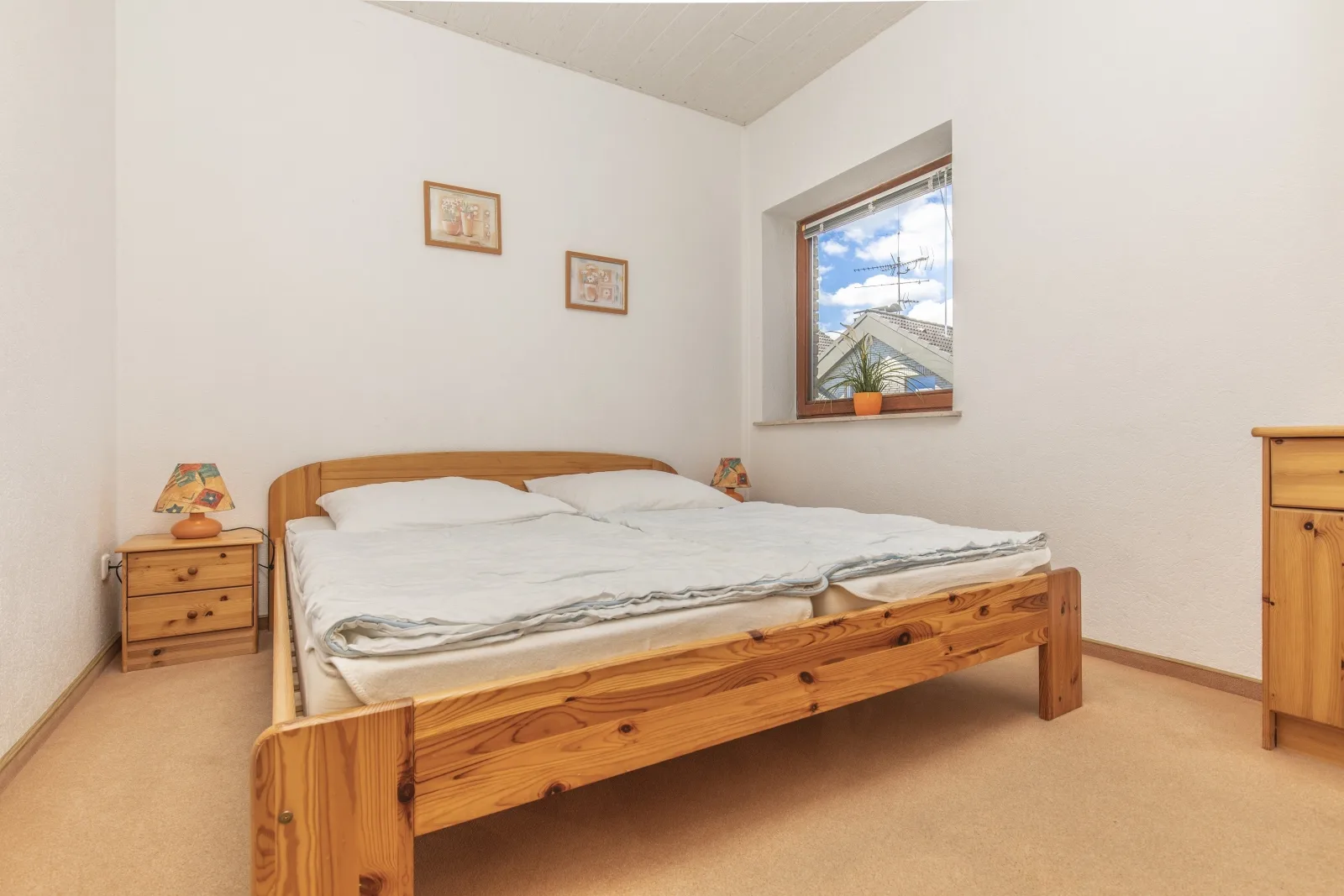 Apartment mit Balkon