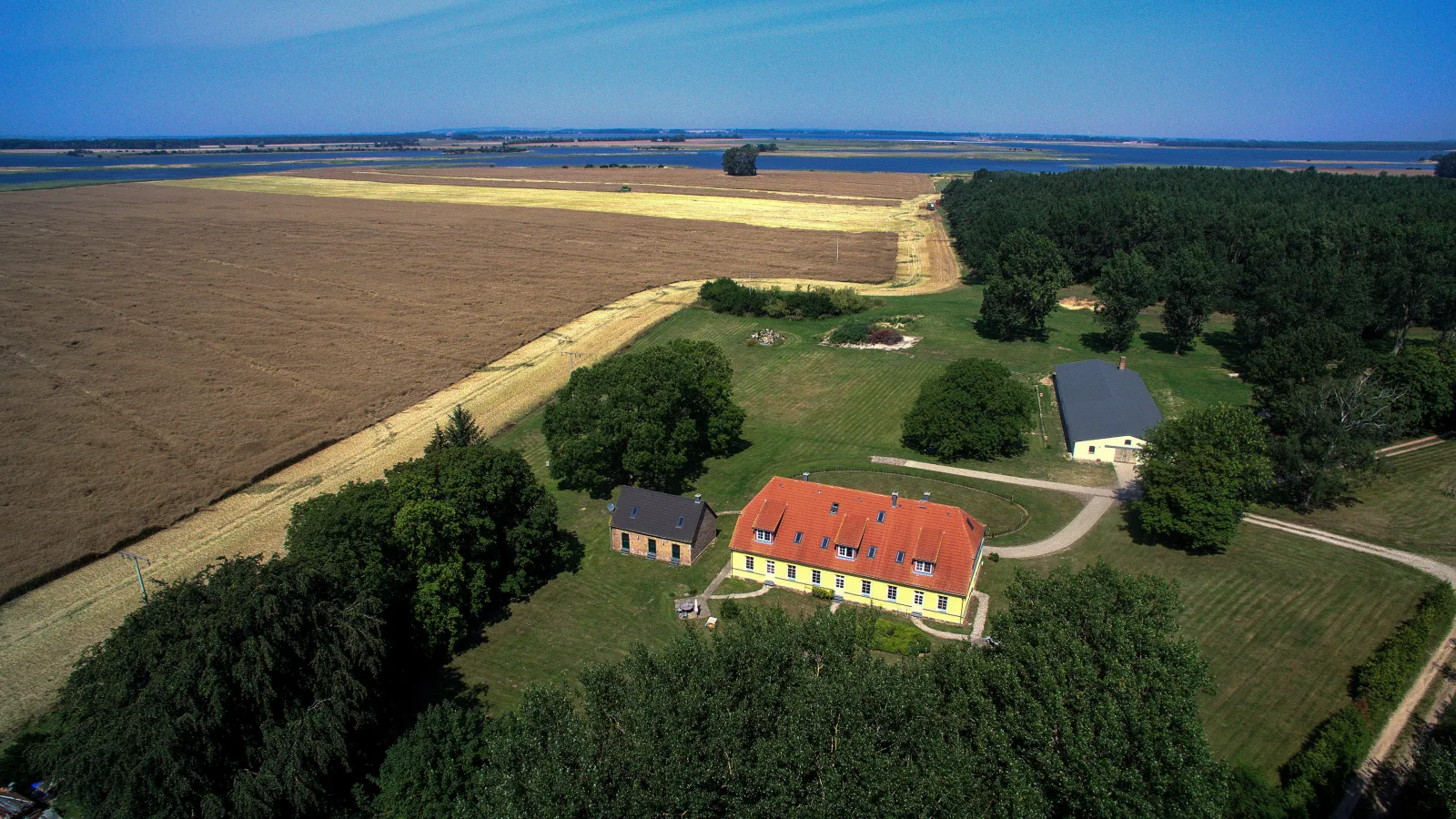 Gut Rattelvitz, Parterre A OST