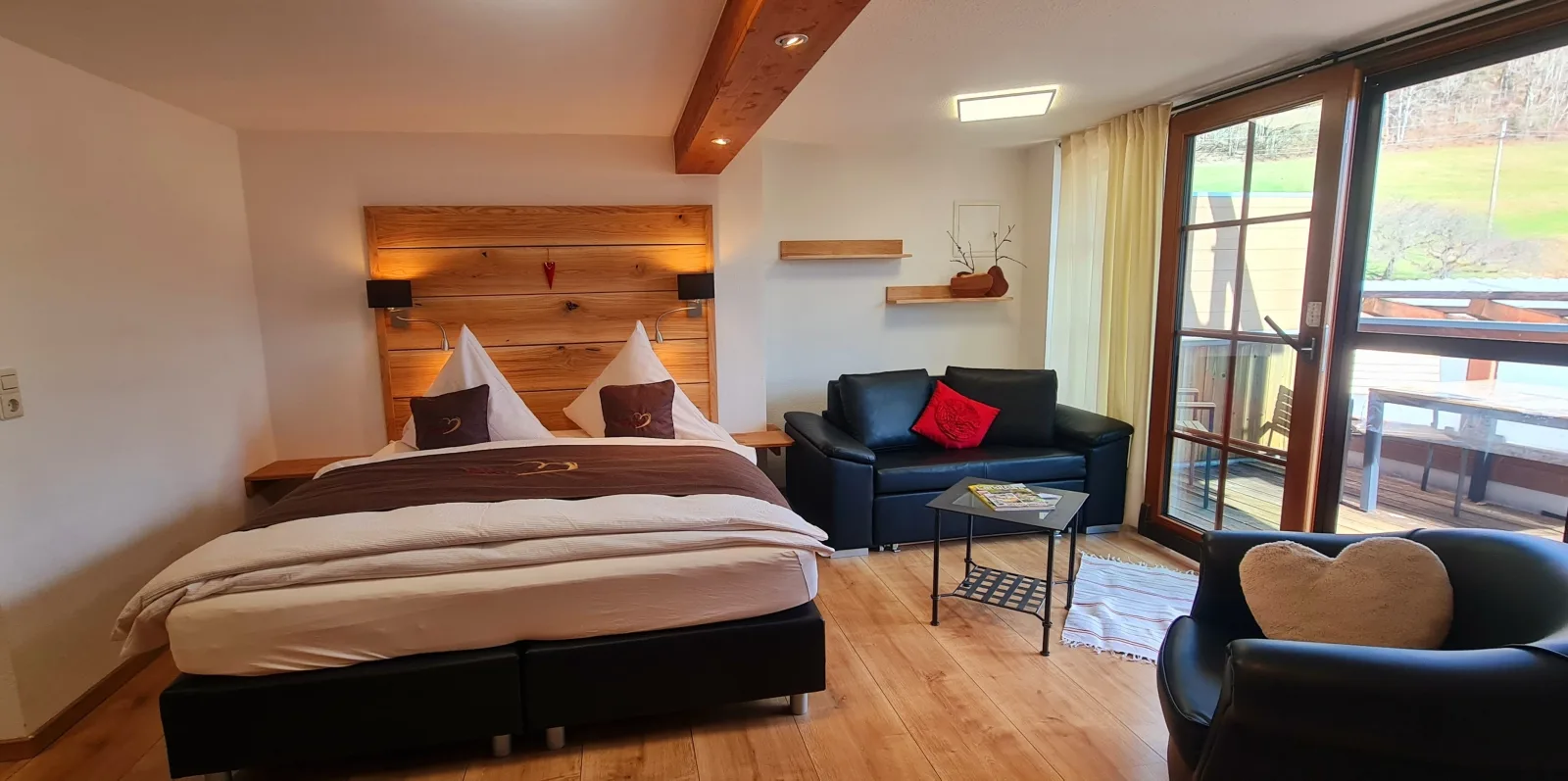 Gästehaus Holzer Kreuz - Ferienwohnung "Narzisse"