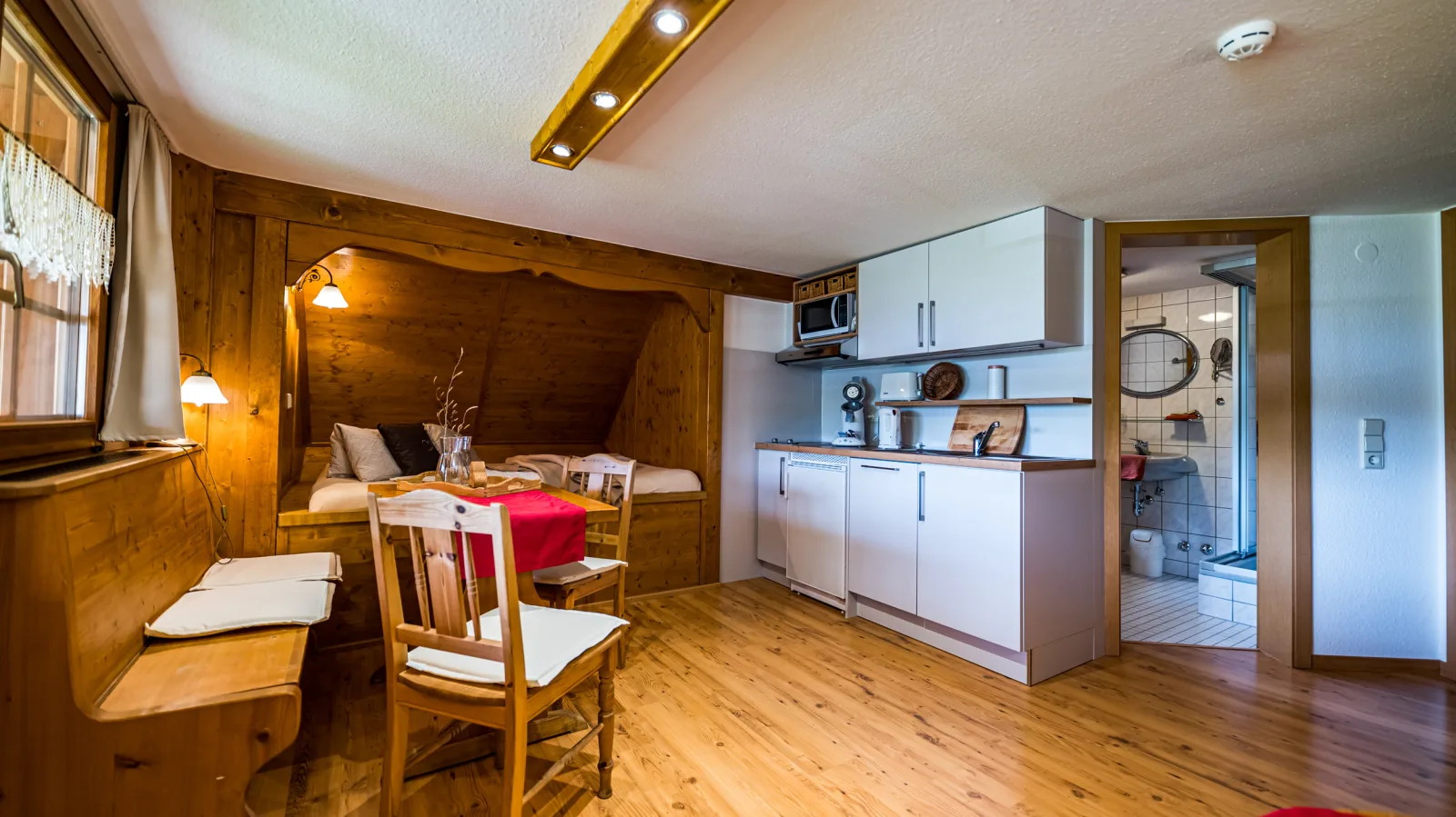 Gästehaus Holzer Kreuz -Ferienwohnung "Kornblume"