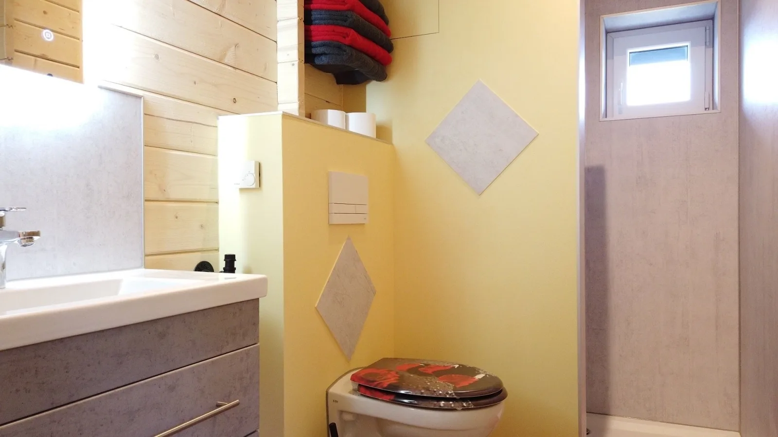 Wellnorama 1 - WellnessFerienhaus mit Pool, Sauna und eigenem Whirlpool mitten in Deutschland