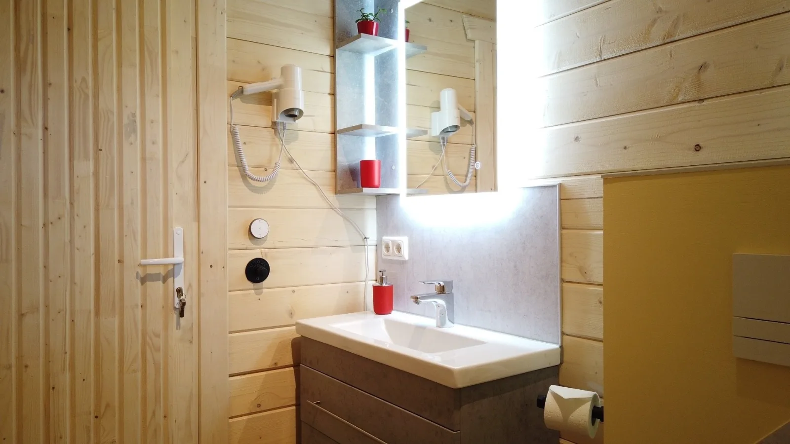 Wellnorama 1 - WellnessFerienhaus mit Pool, Sauna und eigenem Whirlpool mitten in Deutschland