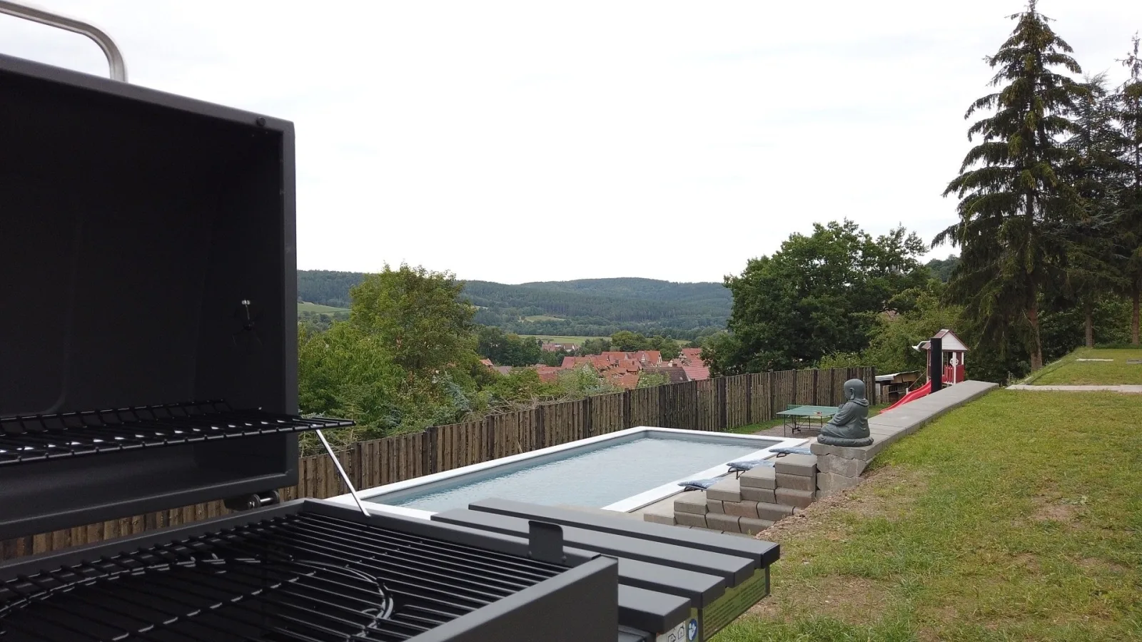 Wellnorama 1 - WellnessFerienhaus mit Pool, Sauna und eigenem Whirlpool mitten in Deutschland