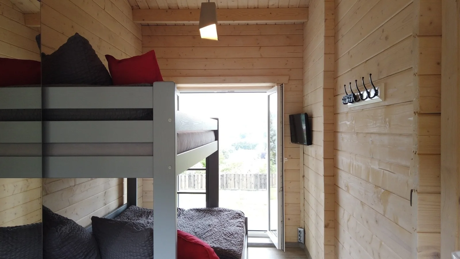 Wellnorama 2 - WellnessFerienhaus mit Pool, Sauna und eigenem Whirlpool mitten in Deutschland