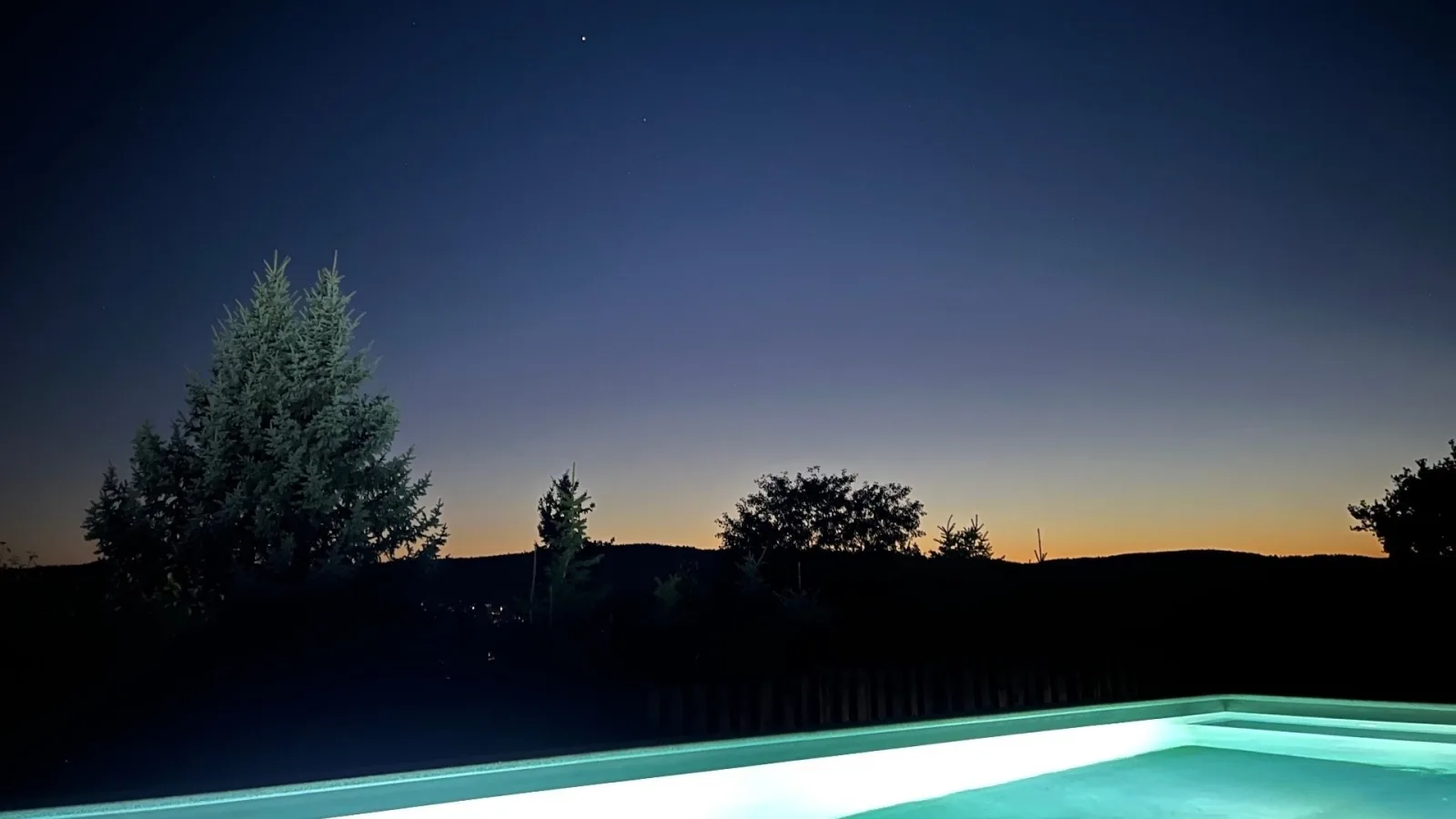 Wellnorama 2 - WellnessFerienhaus mit Pool, Sauna und eigenem Whirlpool mitten in Deutschland