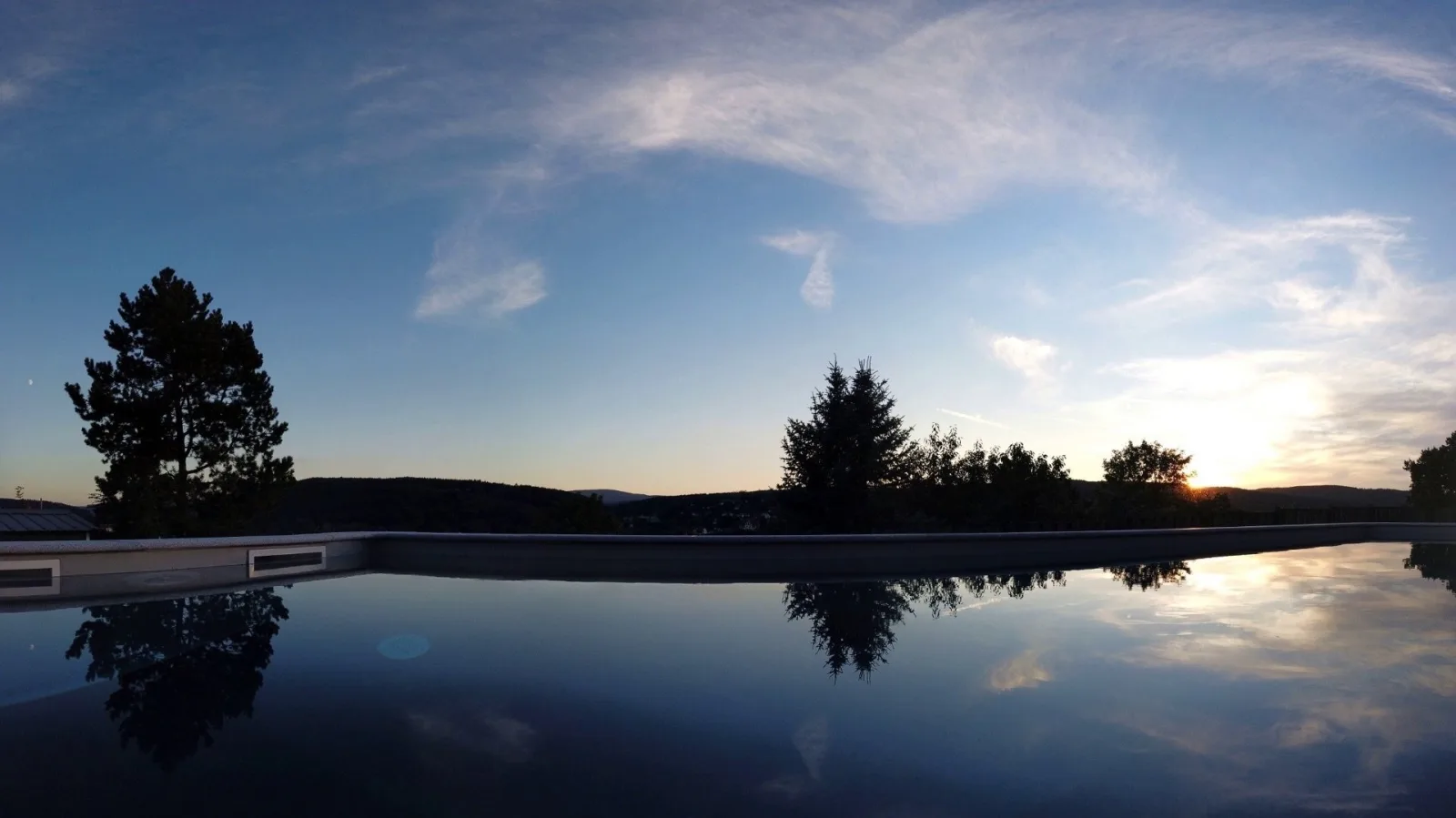 Wellnorama 2 - WellnessFerienhaus mit Pool, Sauna und eigenem Whirlpool mitten in Deutschland