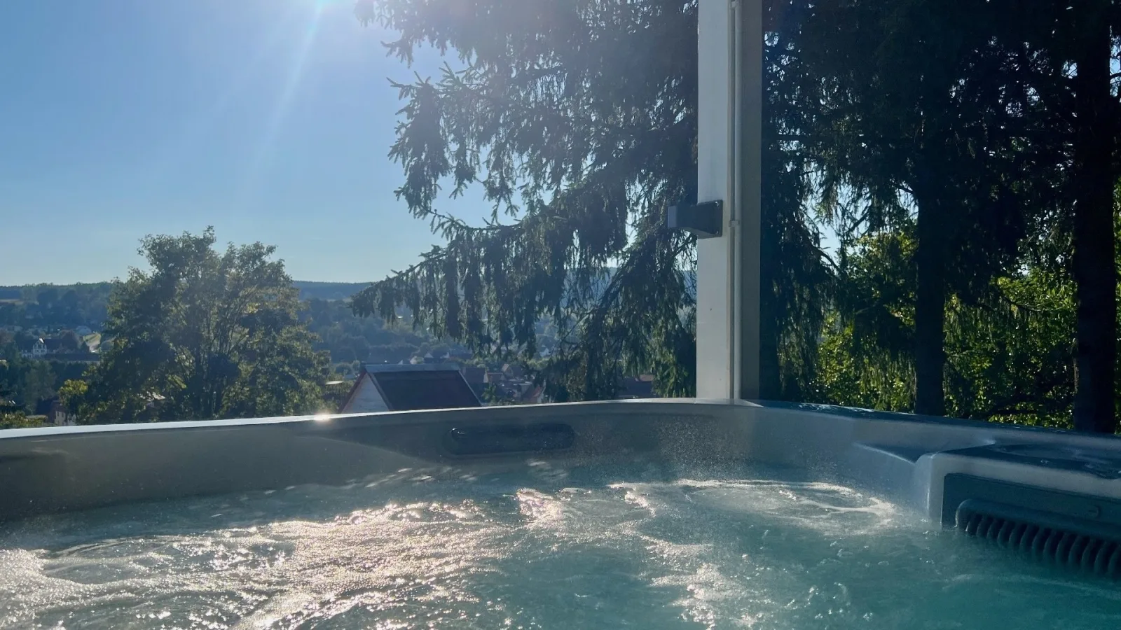 Wellnorama 2 - WellnessFerienhaus mit Pool, Sauna und eigenem Whirlpool mitten in Deutschland