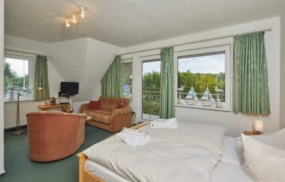 Doppelzimmer mit Balkon Haus Dorfstraße