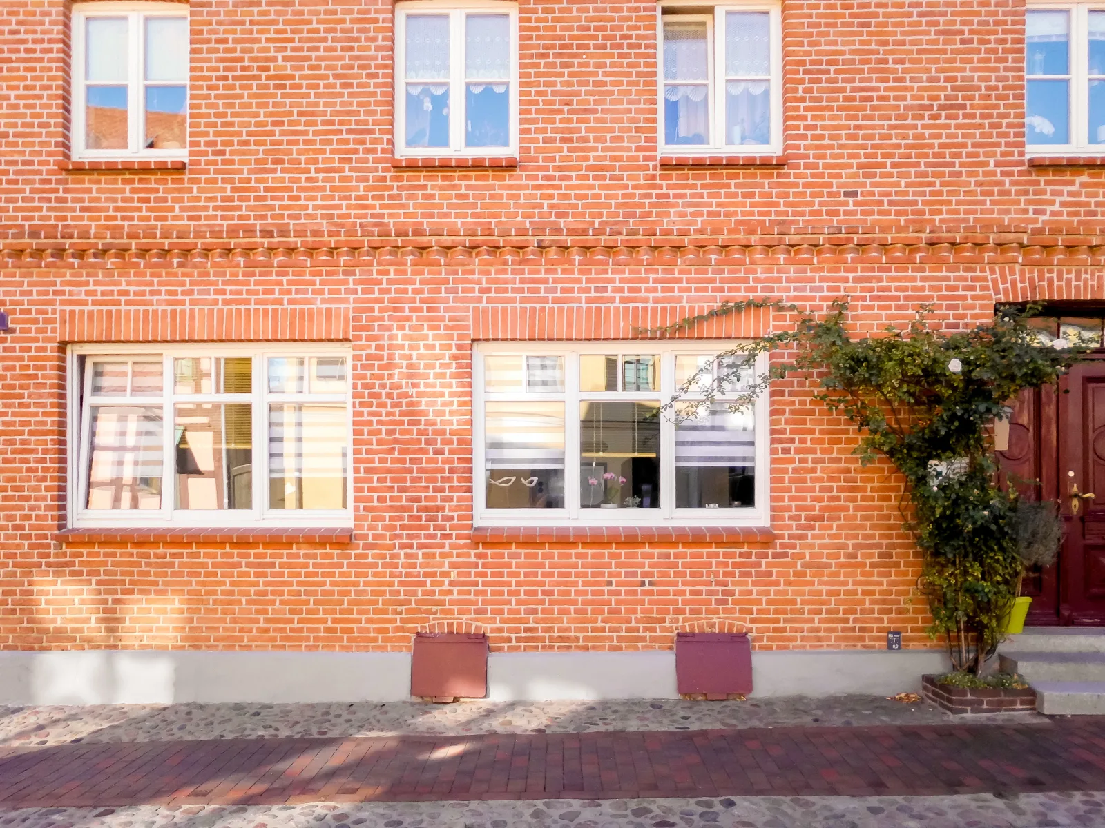 Ziegenmarktidylle im zweitältesten Haus von Röbel