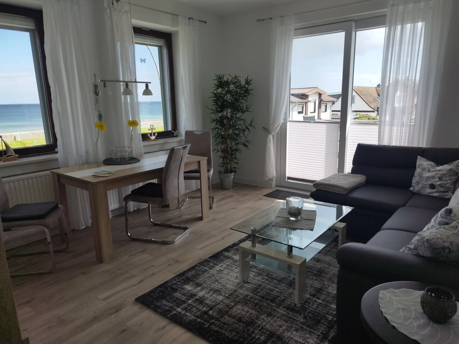 Wohnung mit Meerblick, Box-Bett, Süd- Balkon, eig. Parkplatz, Glasfaser