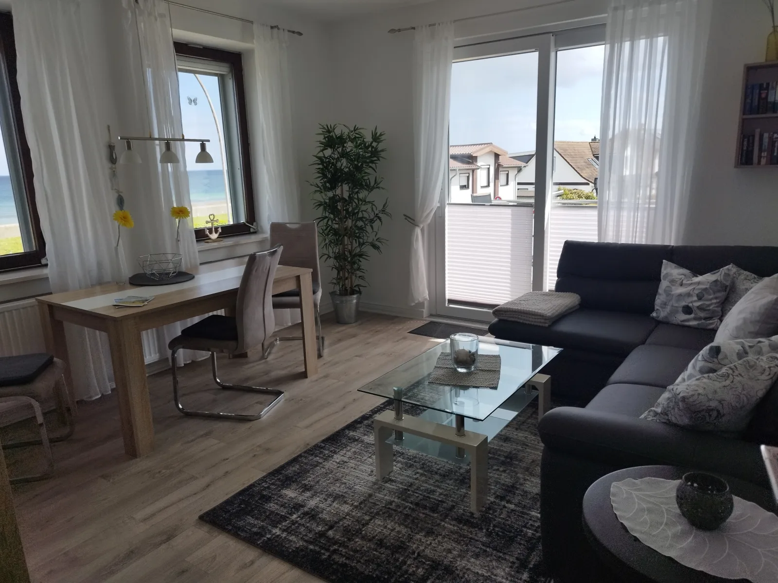 Wohnung mit Meerblick, Box-Bett, Süd- Balkon, eig. Parkplatz, Glasfaser