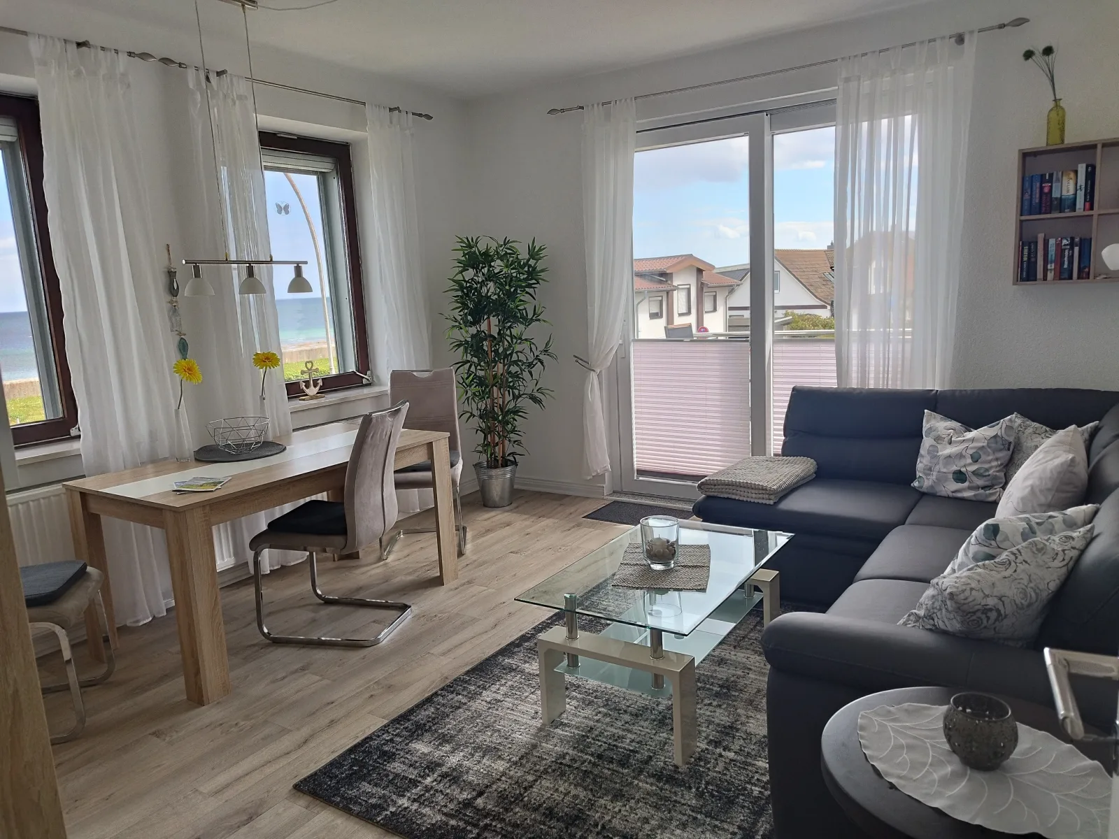 Wohnung mit Meerblick, Box-Bett, Süd- Balkon, eig. Parkplatz, Glasfaser