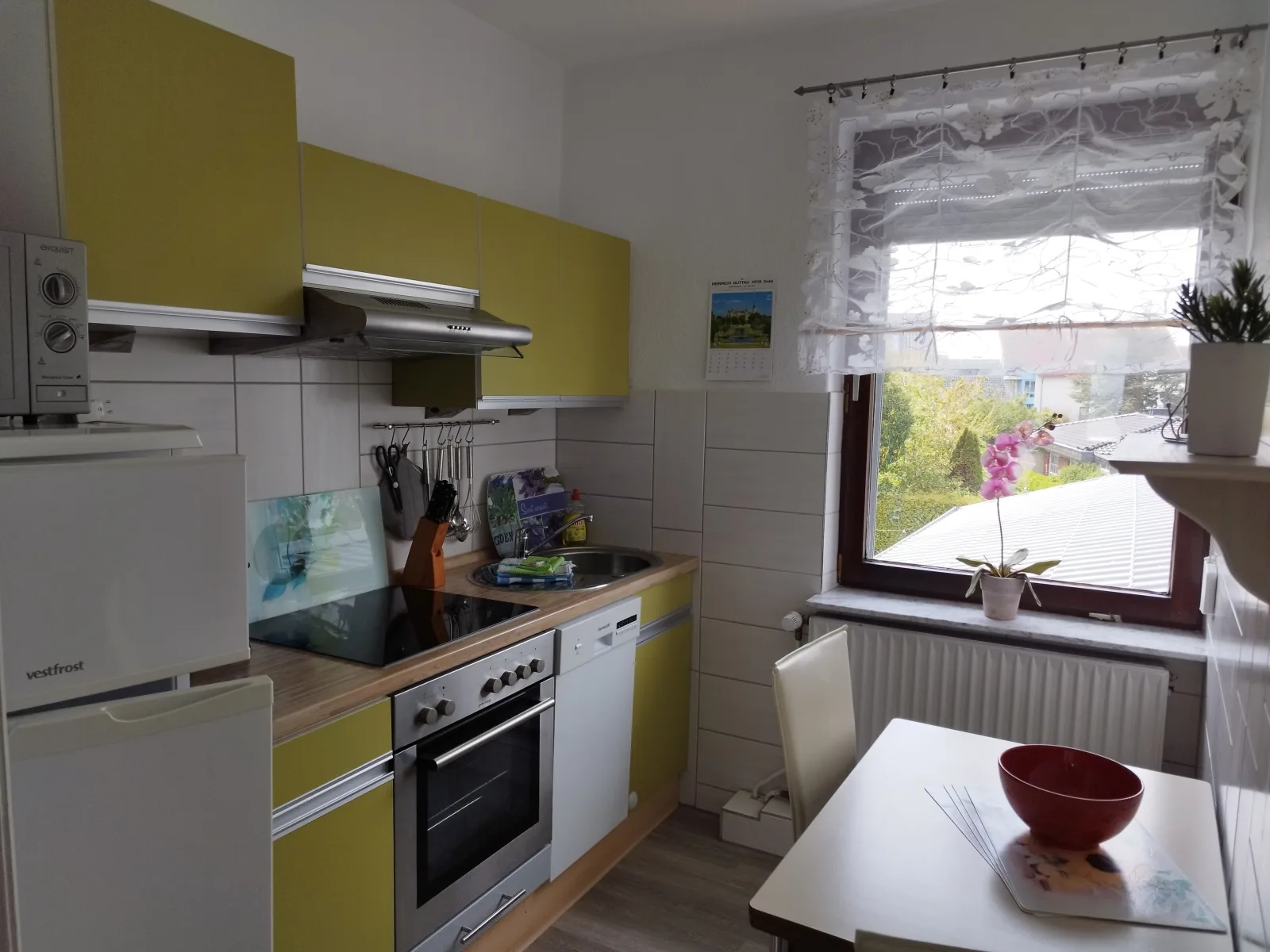 Wohnung mit Meerblick, Box-Bett, Süd- Balkon, eig. Parkplatz, Glasfaser