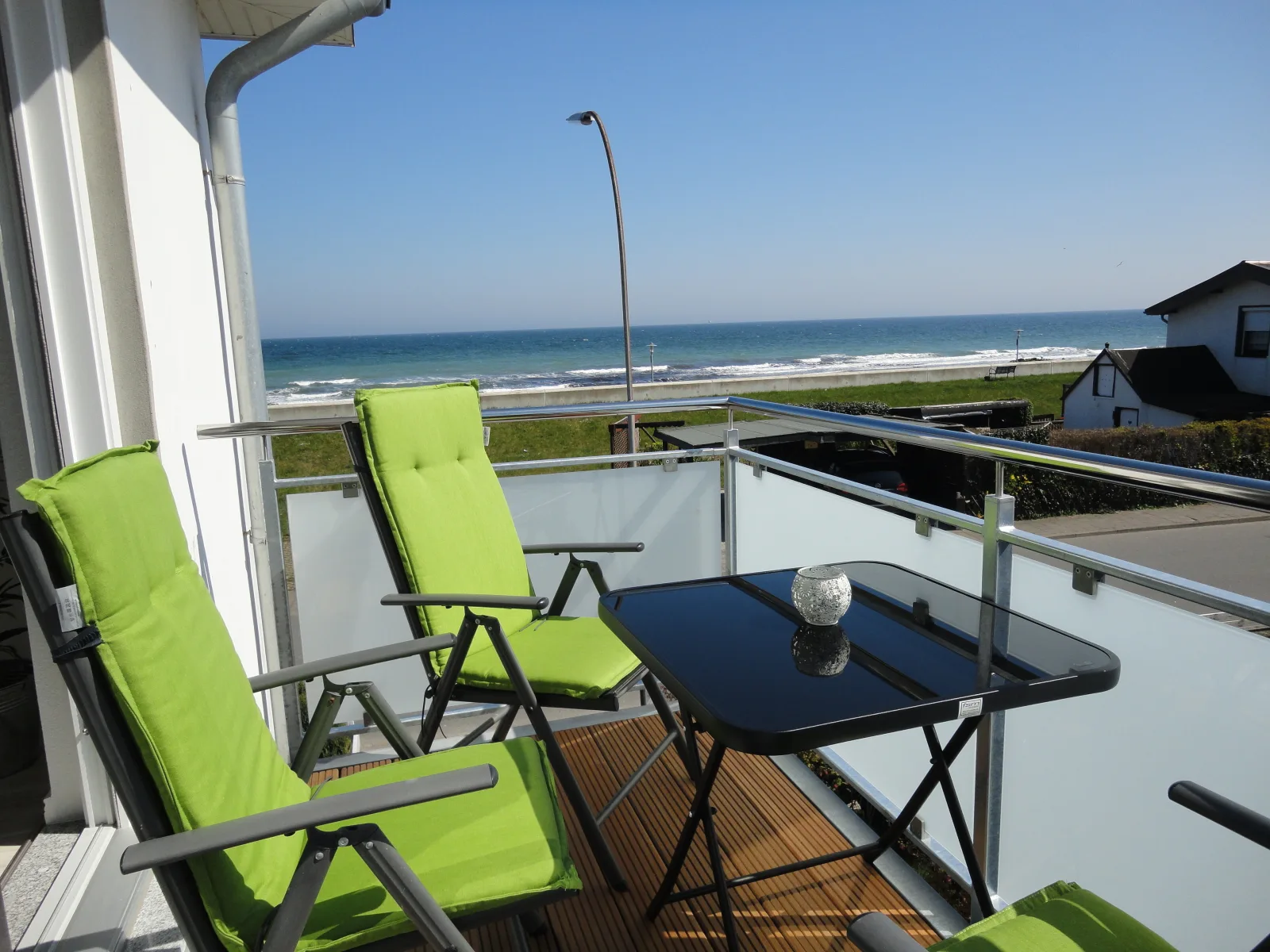 Wohnung mit Meerblick, Box-Bett, Süd- Balkon, eig. Parkplatz, Glasfaser