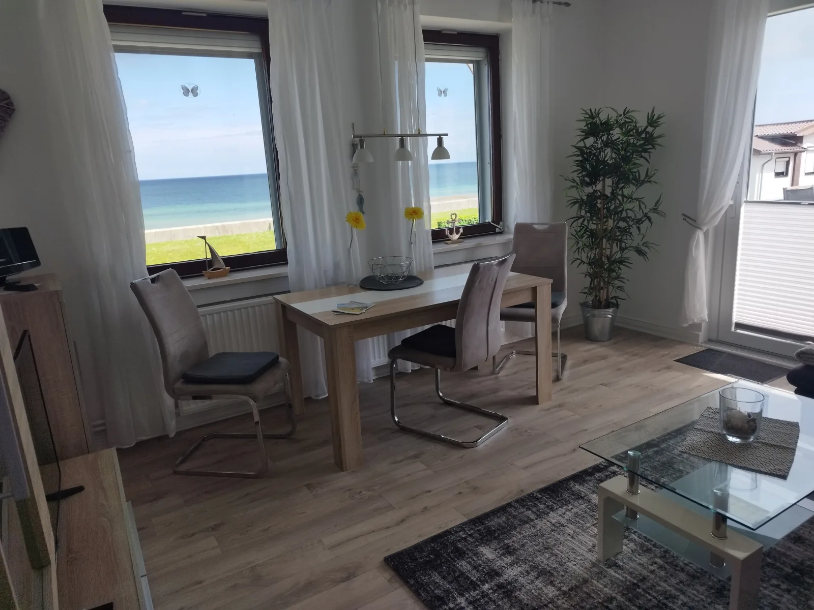Wohnung mit Meerblick, Box-Bett, Süd- Balkon, eig. Parkplatz, Glasfaser