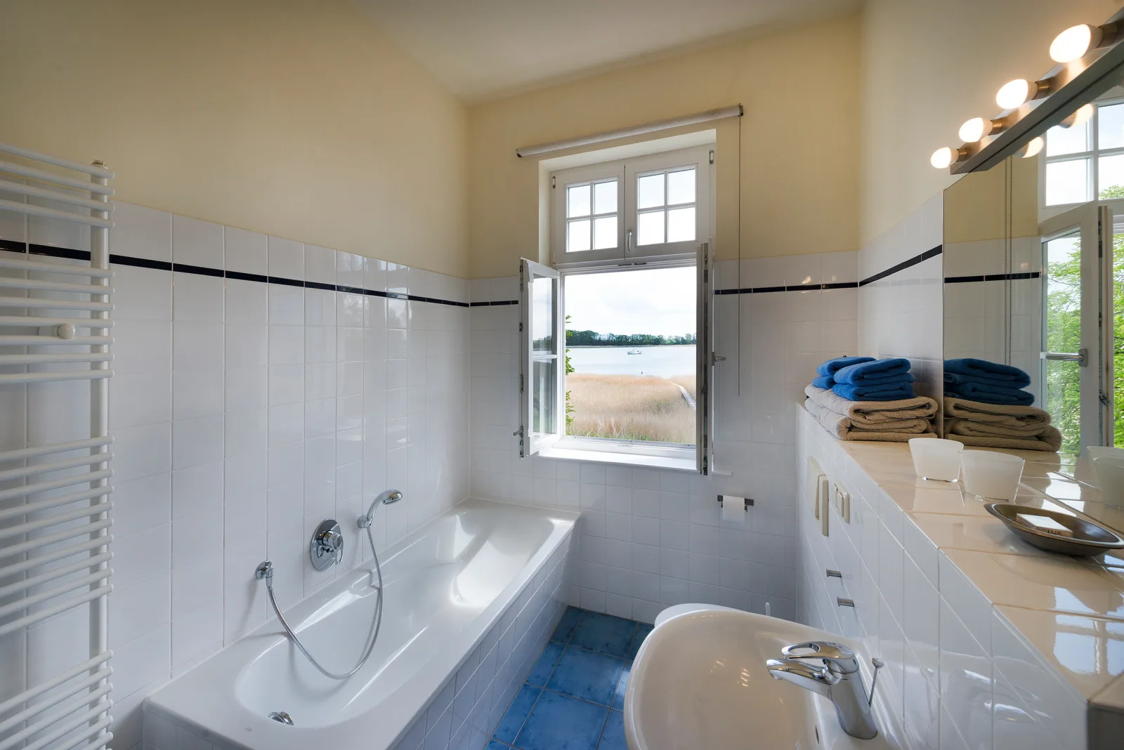 Ferienwohnung 5 mit Seeblick für 4 Personen