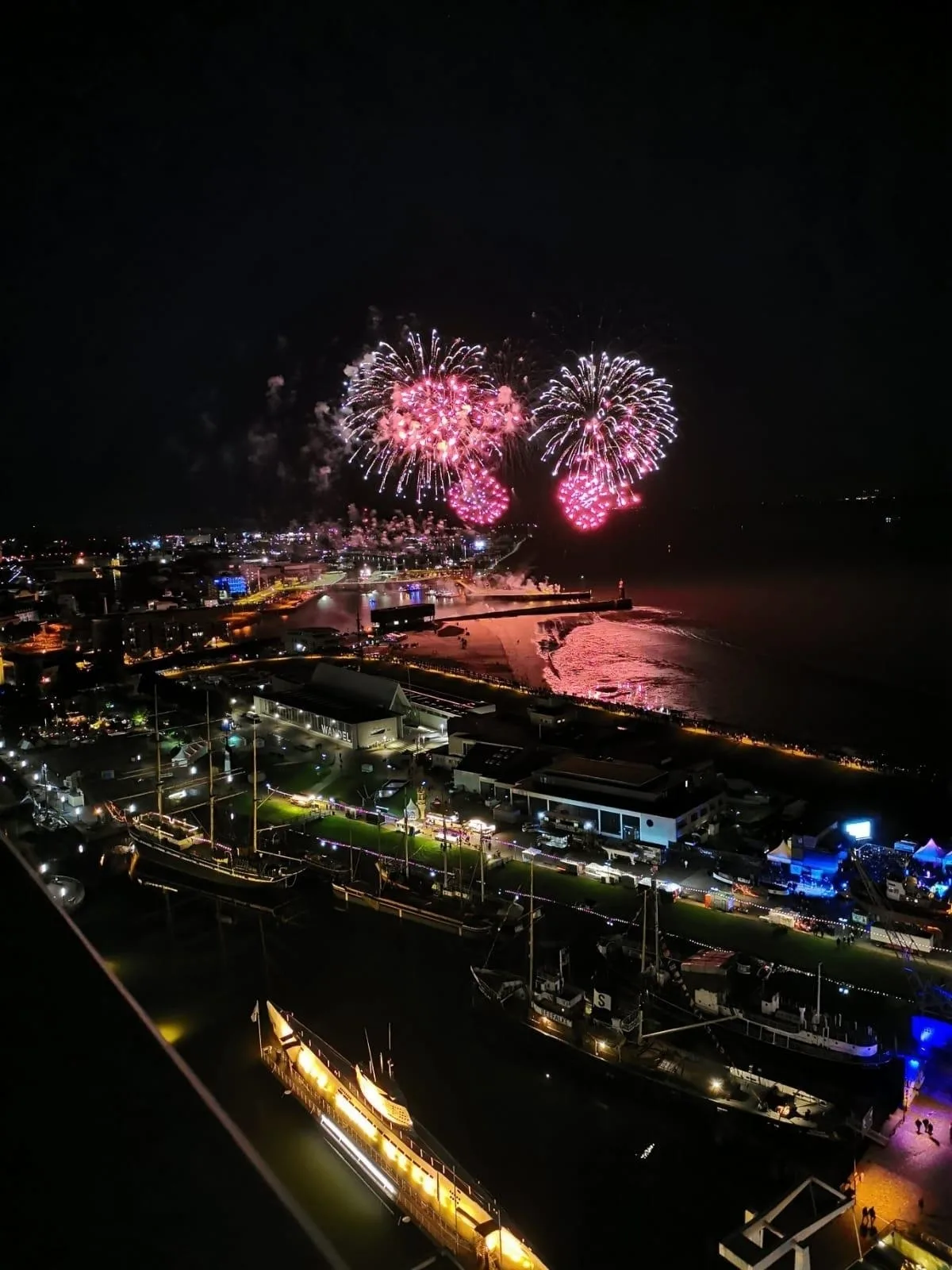 COAST HOUSE Sky Suite