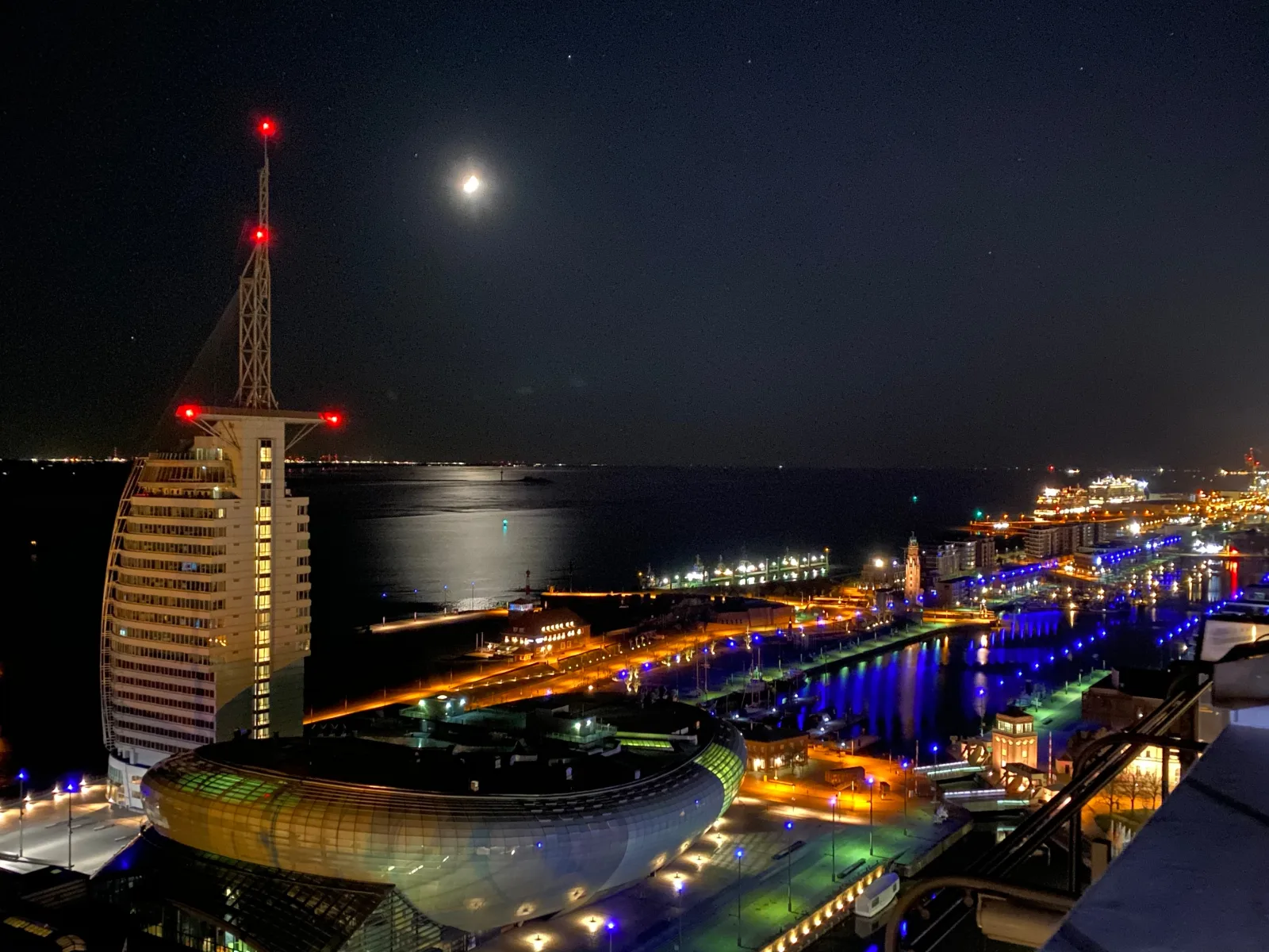 COAST HOUSE Sky Suite