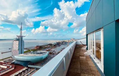 COAST HOUSE Sky Suite