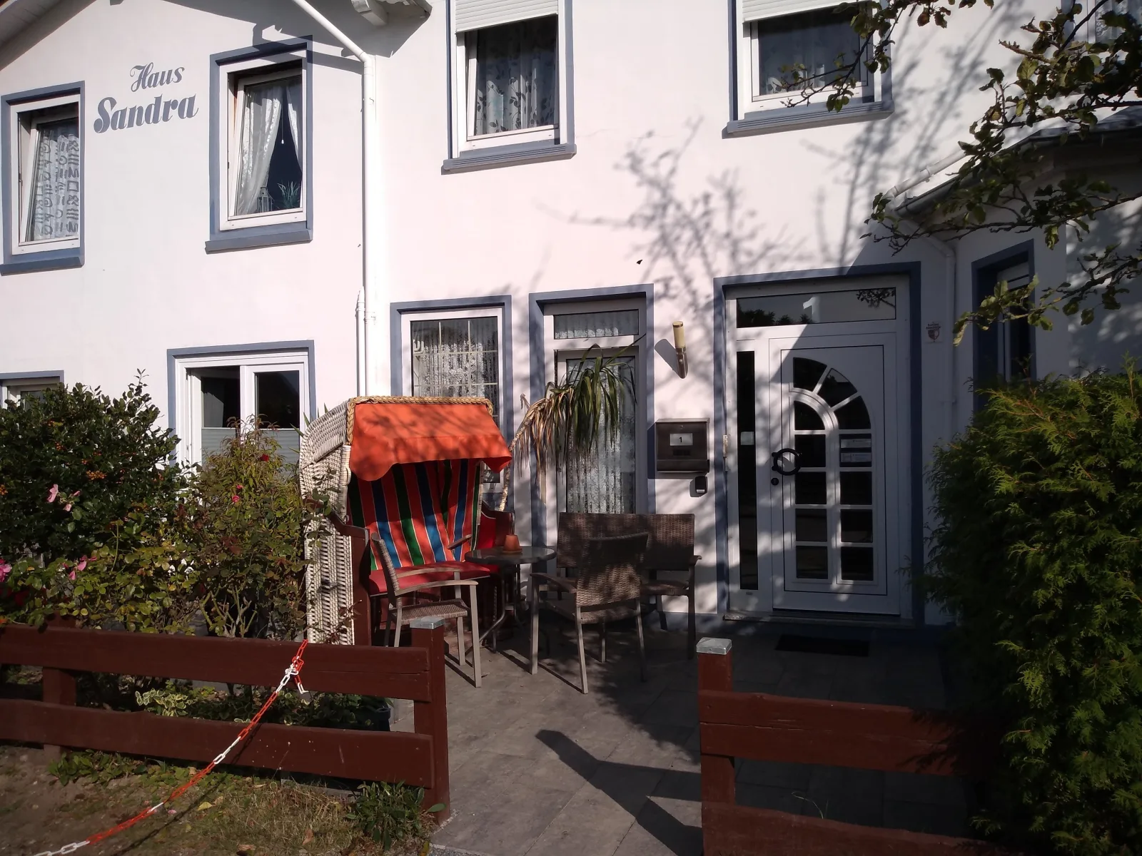 Haus Sandra Fewo 7 mit sonniger Süd- Terrasse, 2 Schlafzi.