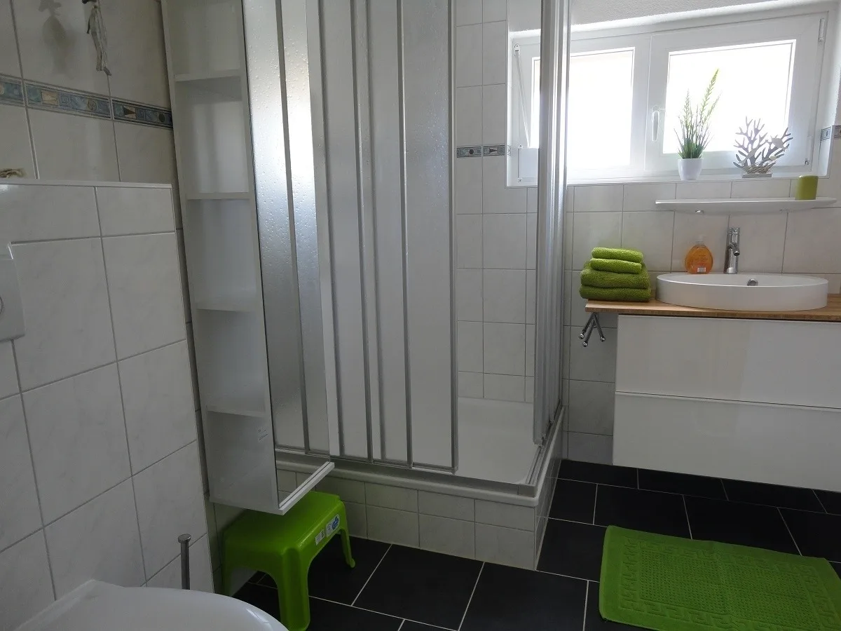FeWo"Am Deich", Box -Bett, Terrasse, eign                                        . Garten. 70m zum Strand, Fahrradgarage